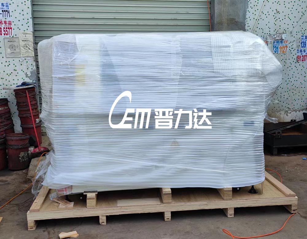 两台高配波峰焊出口德国汉堡市，全英文界面
